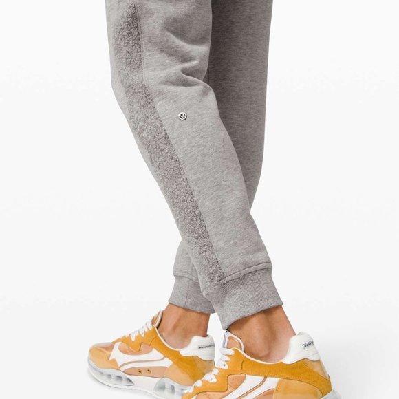 LULULEMON • SPECIAL EDITION Scuba Jogger Sherpa Stripe Heathered Core Light Grey - Picture 3 of 7